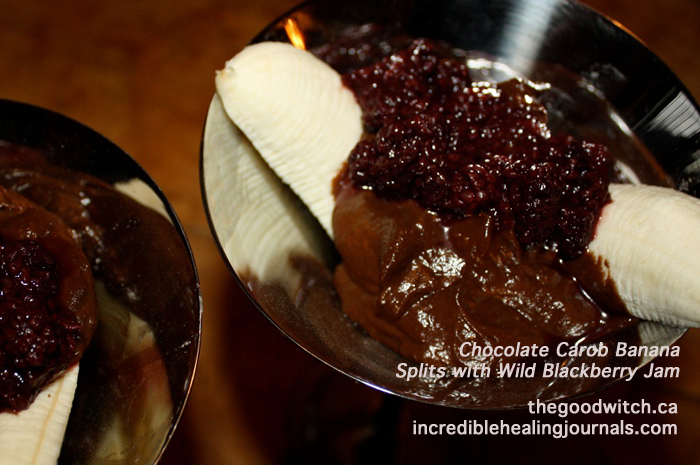 Banana Splits with Chocolate Pudding and Wild Blackberry Jam | Decadent Avocado Chocolate Pudding